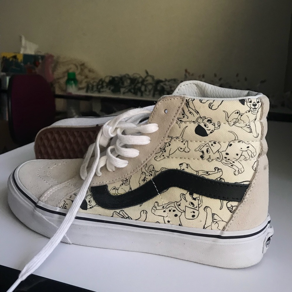 VANS x DISNEY 101 Dalmatians Sk8-Hi